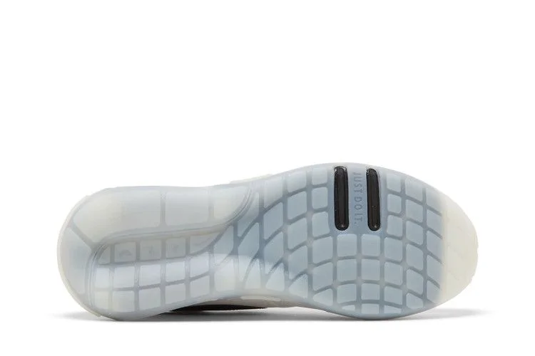 Krossovki-Nike-Air-Max-Motif-GS-White-Black-3