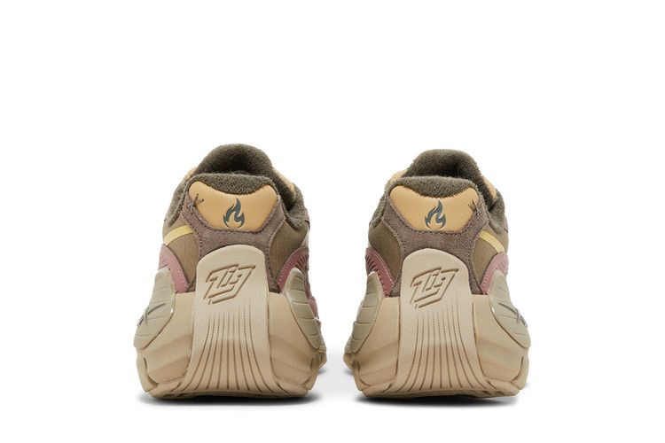 Кроссовки Street Fighter x Reebok Zig Kinetica 2.5 'Dhalsim'