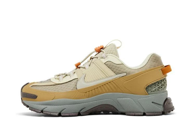 Кроссовки Nike Zoom Vomero 5 Roam 'Running Poets'
