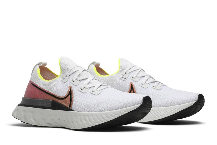 react-infinity-run-pink-blast-cd4371-004_07