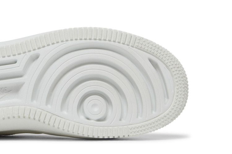 Кроссовки Nike Wmns Air Force 1 PLT.AF.ORM 'Fossil'