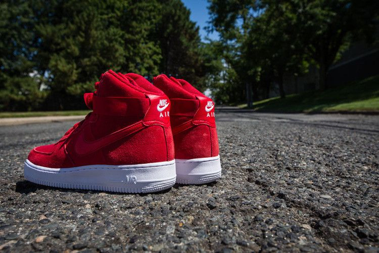 Кроссовки Nike Air Force 1 High '07 'Gym Red'