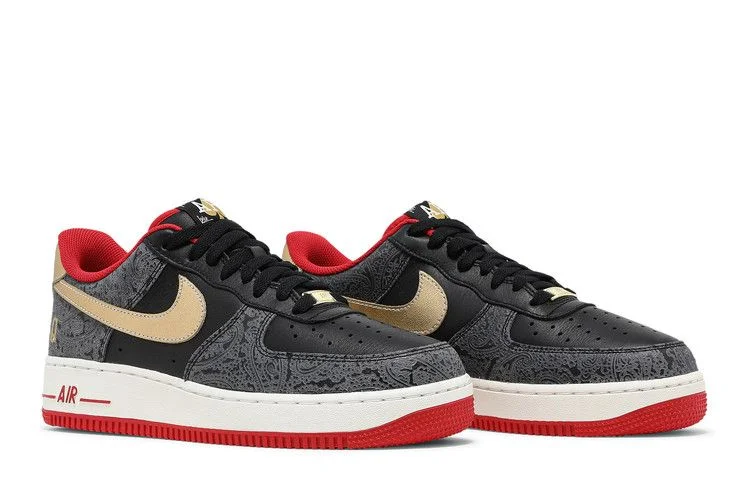 Krossovki-Nike-Air-Force-1-07-LX-Spades-7