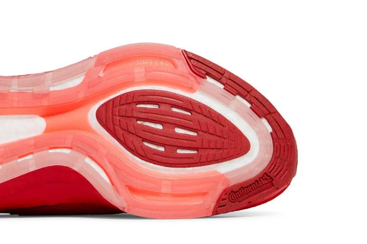 Krossovki-adidas-UltraBoost-22-Vivid-Red-4