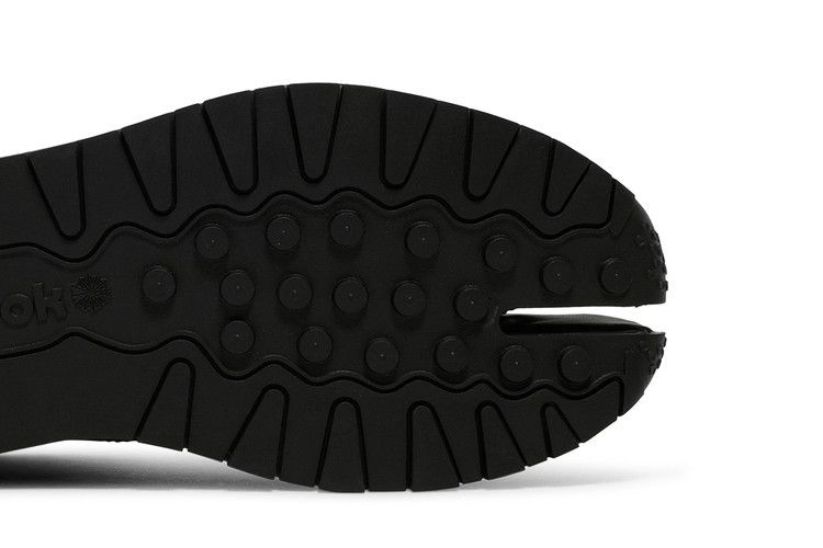 Кроссовки Reebok Maison Margiela x Classic Leather Tabi 'Black'
