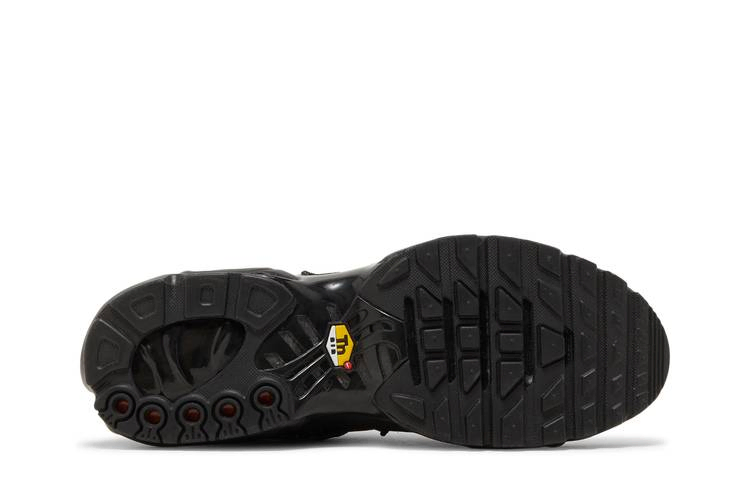 Кроссовки Nike Air Max Plus Utility 'Black Metallic Silver'