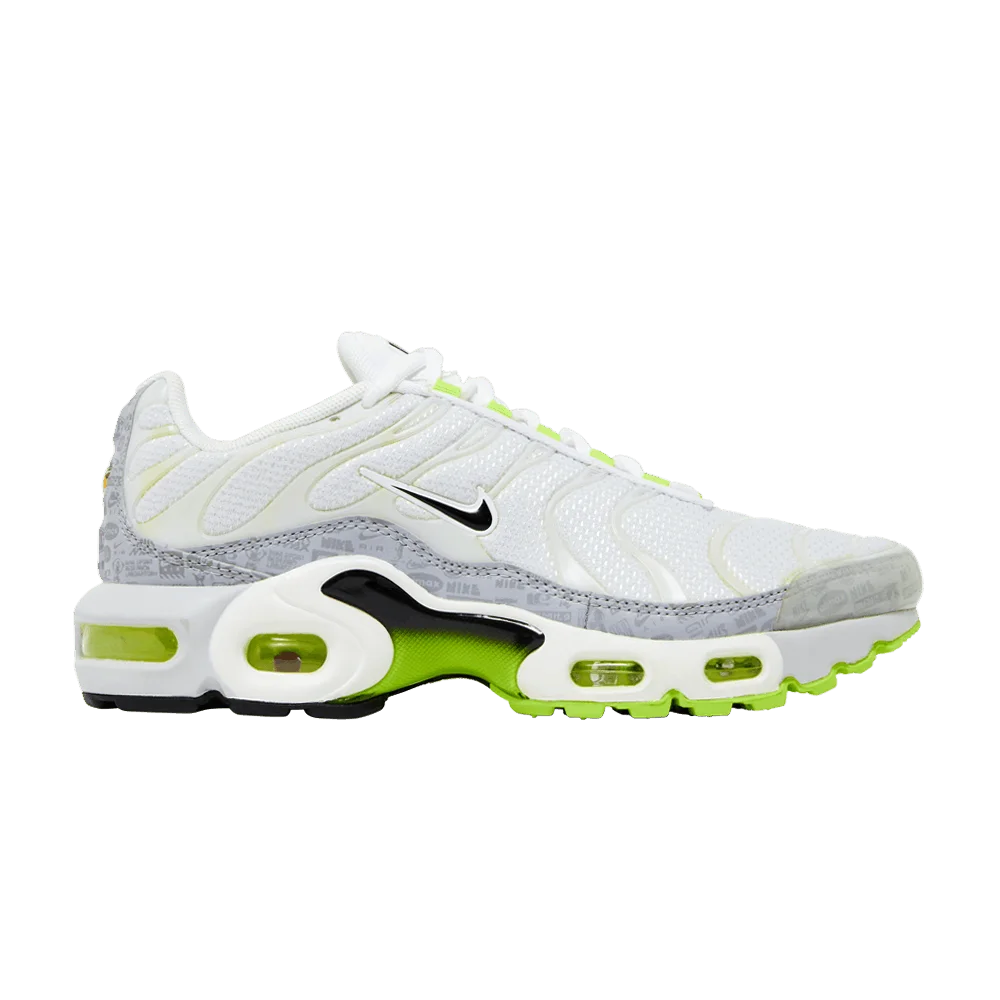 Krossovki-Nike-Air-Max-Plus-GS-Reflective-Logo-White-Volt