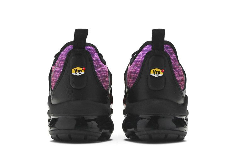 Кроссовки Nike Air VaporMax Plus 'Grid Sunset'