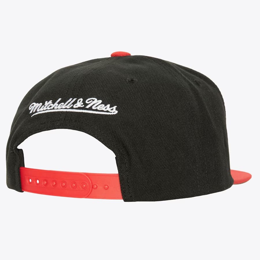 Бейсболка Mitchell & Ness Black San Francisco 49ers Circle Splash Snapback Hat