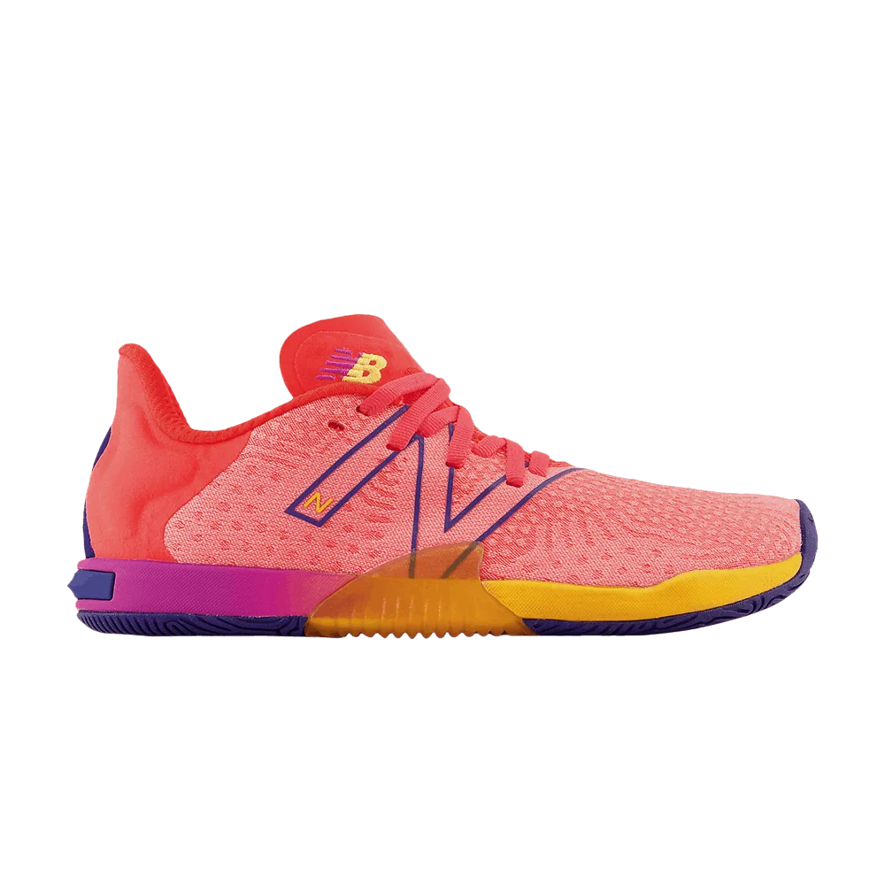 Кроссовки New Balance Wmns Minimus TR 'Electric Red Magenta Pop'