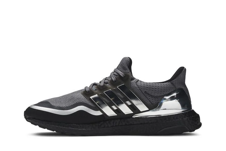 Krossovki-adidas-UltraBoost-Silver-Metallic-2