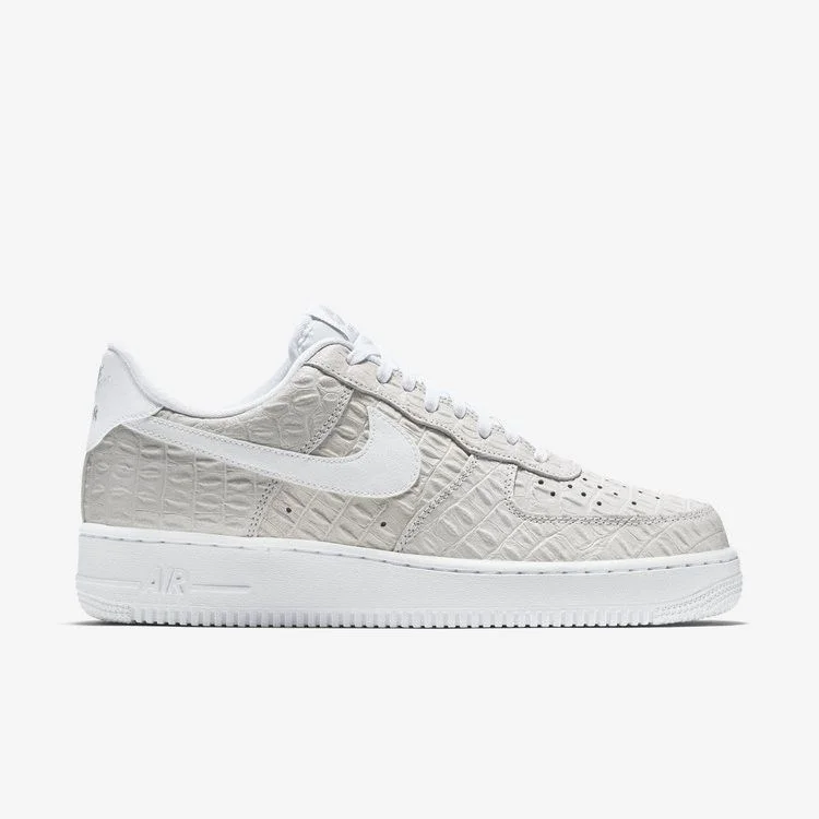 Кроссовки Nike Air Force 1 Low '07 LV8 'White'