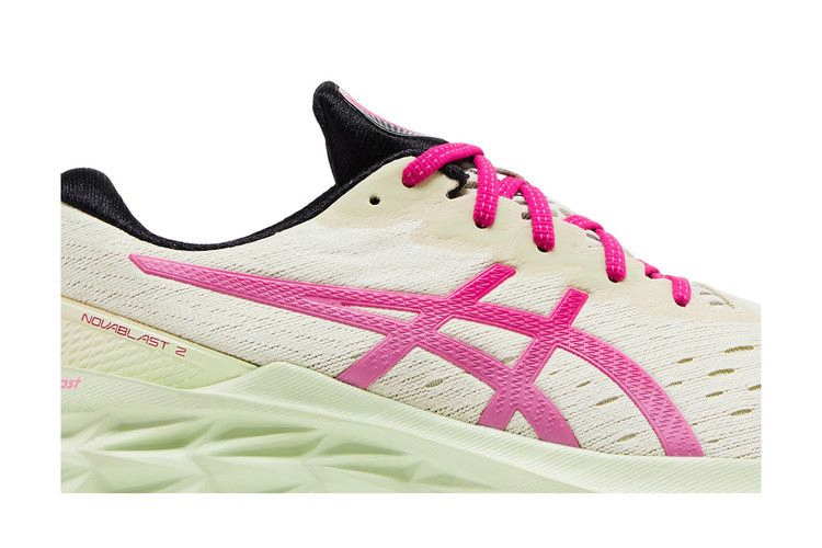 wmns-novablast-2-birch-pink-rave-1012b049-200_01