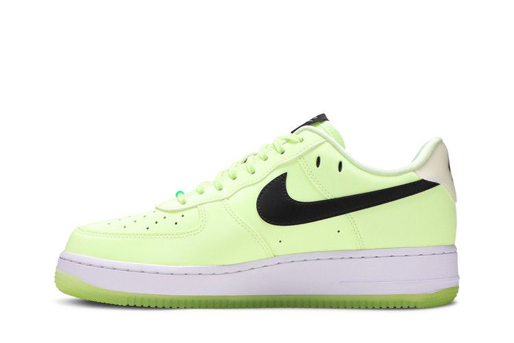 Кроссовки Nike Wmns Air Force 1 '07 LX 'Barely Volt'