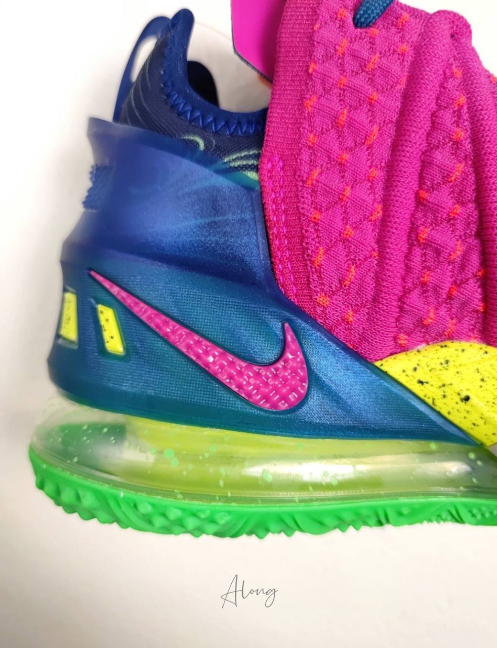 Nike-LeBron-18-Los-Angeles-By-Night-6
