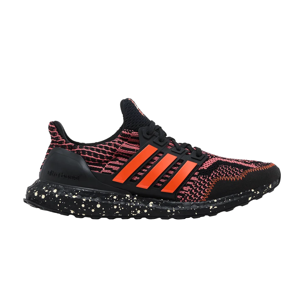 Krossovki-adidas-Wmns-UltraBoost-5.0-DNA-Black-Wonder-Red-Speckled