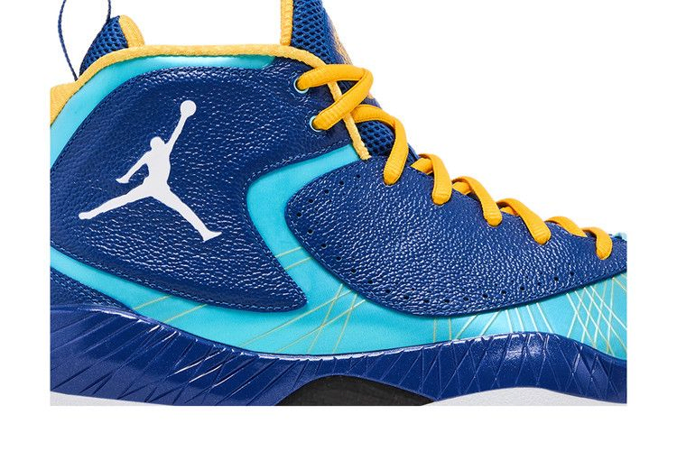 air-jordan-2010-year-of-the-dragon-484654-401_01