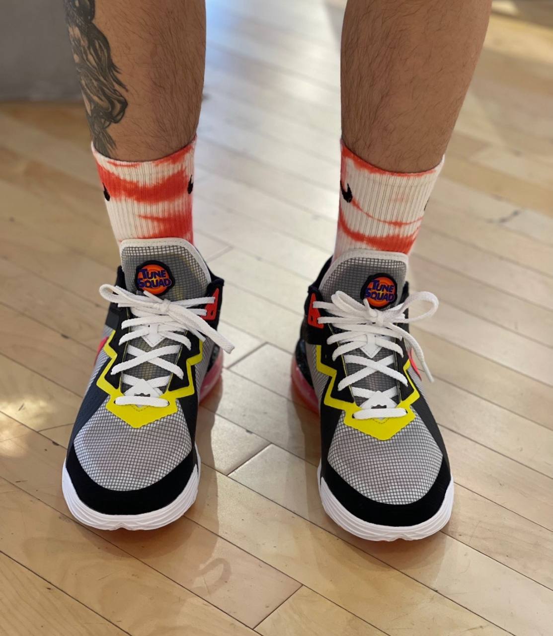Кроссовки Space Jam x Nike LeBron 18 Low EP Sylvester x Tweety