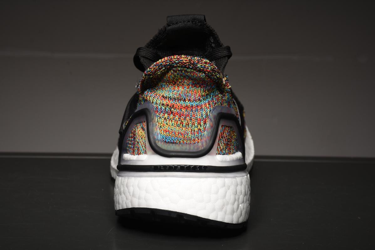 adidas-UltraBoost-19-Dark-Pixel-15