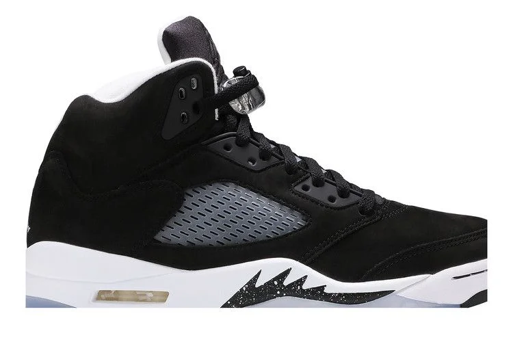 Krossovki-Air-Jordan-5-Retro-Oreo-2021-1