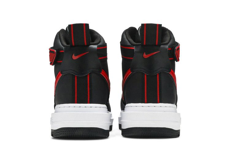 air-force-1-boot-black-university-red-da0418-002_05