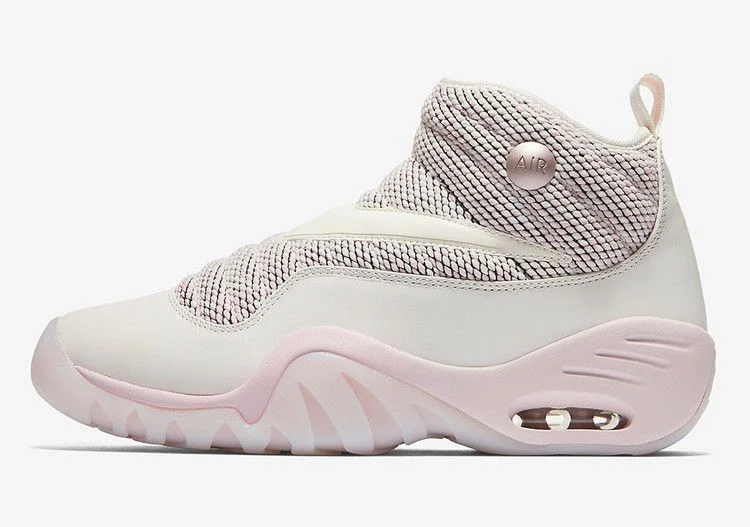 Krossovki-Pigalle-x-NikeLab-Air-Shake-Ndestrukt-Carmen-Electra-1