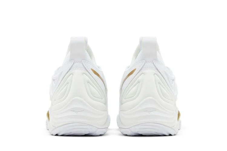 Кроссовки Mizuno Wmns Wave Momentum 3 'White Gold'