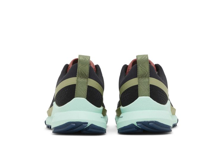 wmns-react-pegasus-trail-4-black-alligator-mint-dj6159-004_05