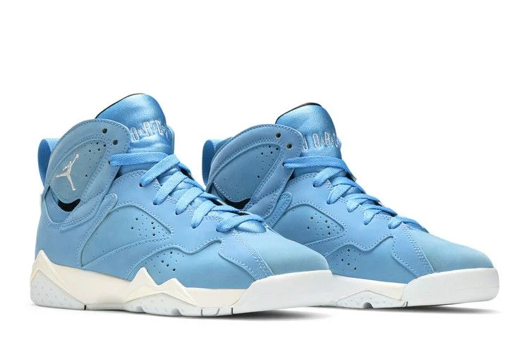 Krossovki-Air-Jordan-7-Retro-GS-Pantone-7