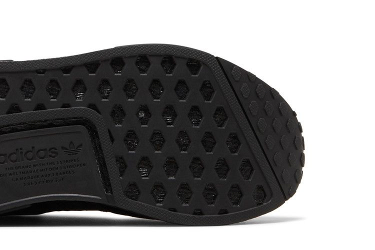 wmns-nmd_r1-triple-black-gw5682_04