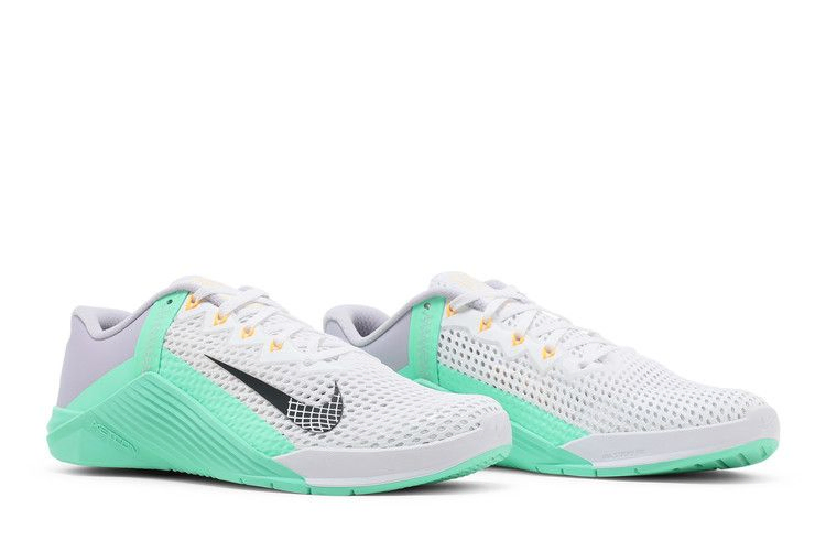 wmns-metcon-6-white-infinite-lilac-green-at3160-135_07