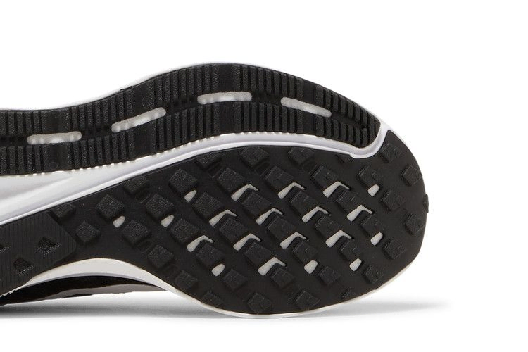 wmns-run-swift-2-black-white-cu3528-004_04