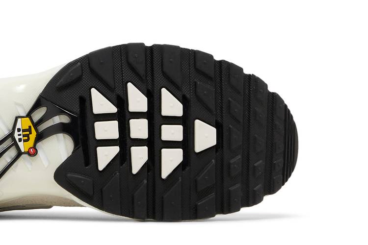 air-max-plus-pure-platinum-fn7813-001_04