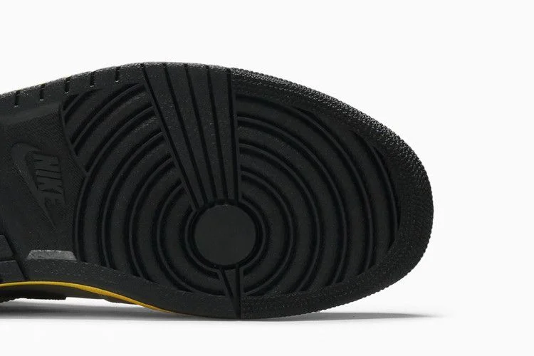 Krossovki-Air-Jordan-1-Low-Silver-Black-Yellow-4