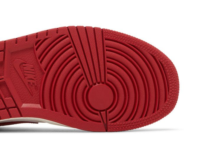 Кроссовки Wmns Air Jordan 1 Low 'White Gym Red'