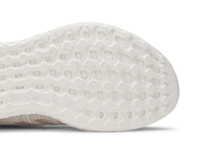 pureboost-go-j-white-ash-pearl-b42328_04