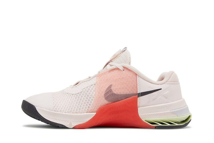 Кроссовки Nike Wmns Metcon 7 'Light Soft Pink Magic Ember'