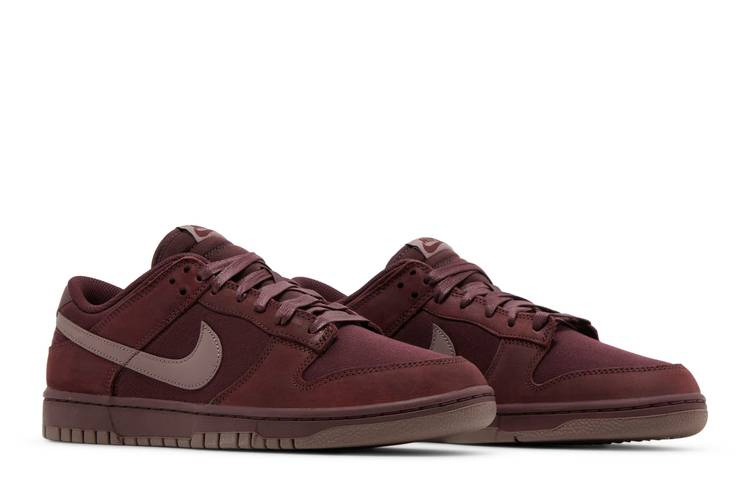 dunk-low-premium-burgundy-crush-fb8895-600_07