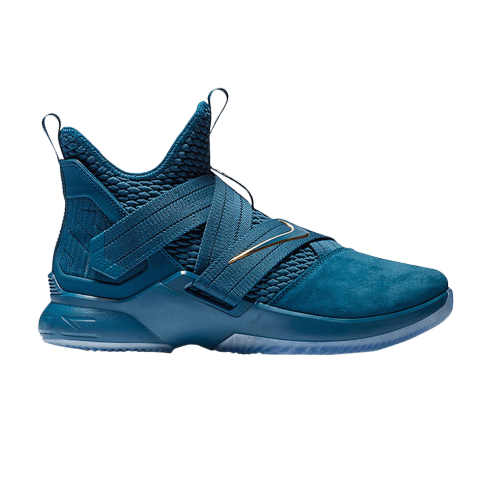 Кроссовки Nike LeBron Soldier 12 'Agimat'