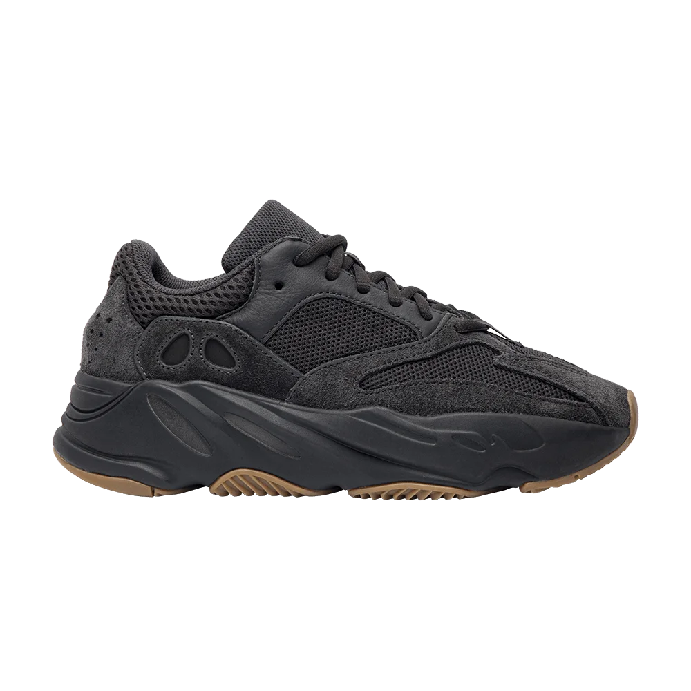 Krossovki-adidas-Mens-Yeezy-Boost-700-Utility-Black-2019