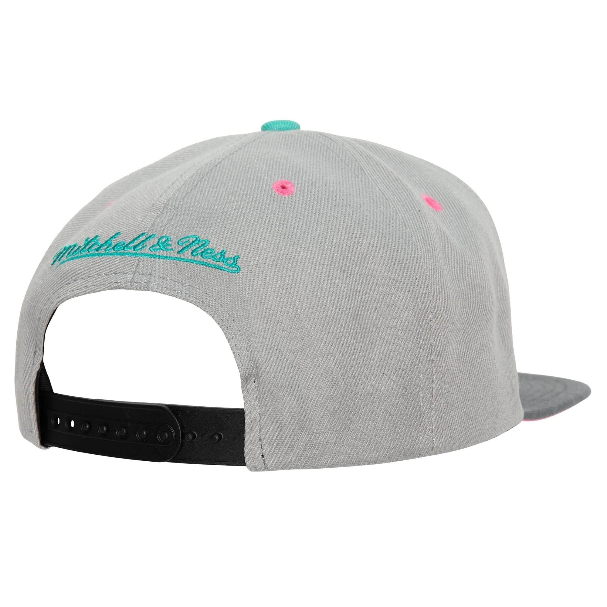 Бейсболка Mitchell & Ness Grey Wolf Mags Snapback Brooklyn Nets Hat