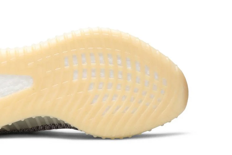 Krossovki-adidas-Yeezy-Boost-350-V2-Ash-Pearl-4