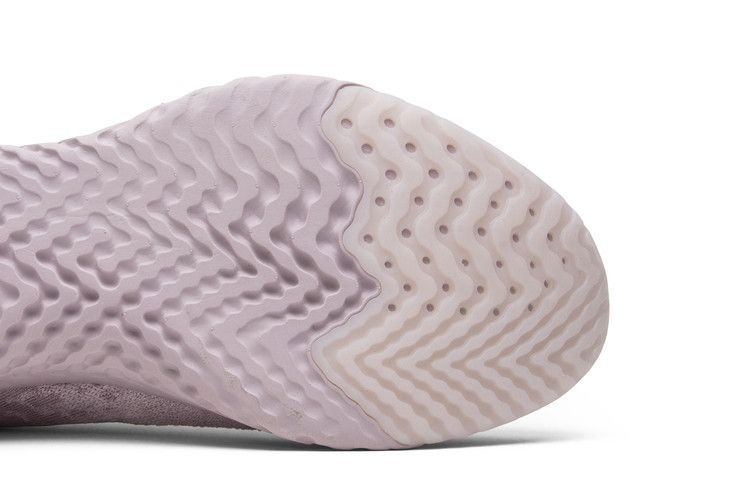 Кроссовки Nike Epic React Flyknit 'Pearl Pink'