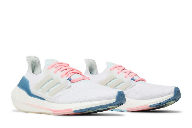 wmns-ultraboost-22-white-almost-blue-gx5929_07