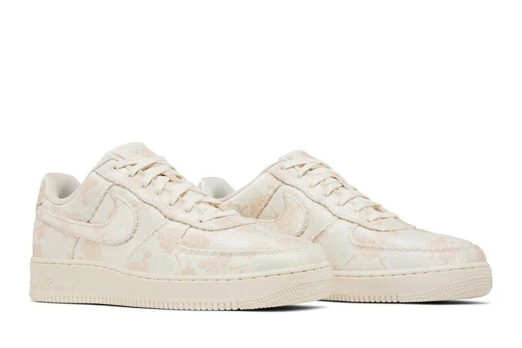 Krossovki-Nike-Air-Force-1-07-PRM-3-Pale-Ivory-7