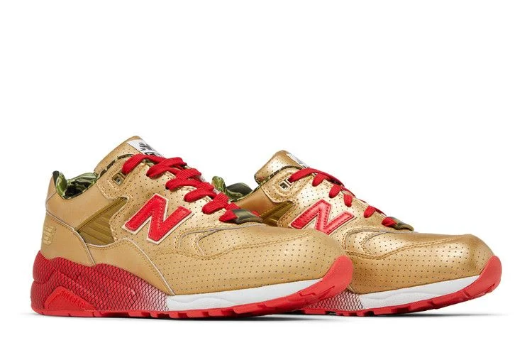 Krossovki-New-Balance-Hectic-x-Stussy-x-Undefeated-x-580-Gold-Camo-7
