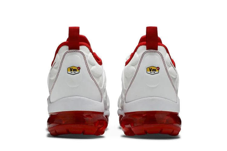 Кроссовки Nike Air VaporMax Plus 'White University Red'