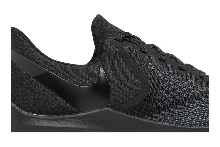 Krossovki-Nike-Air-Zoom-Winflo-6-Triple-Black-1