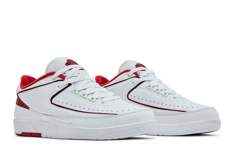 Krossovki-Air-Jordan-2-Retro-Low-White-Varsity-Red-7