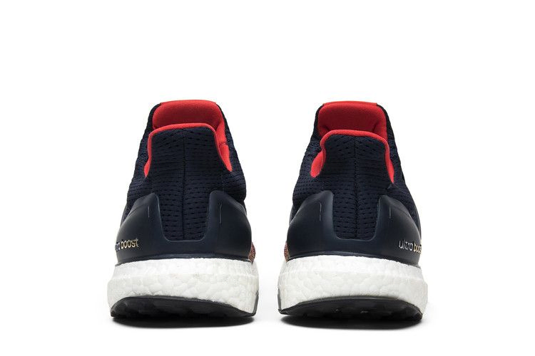 Кроссовки Adidas UltraBoost 1.0 'Chinese New Year'